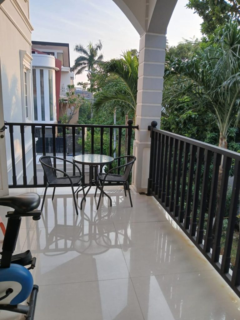 Rumah Mewah di Grisenda PIK 2